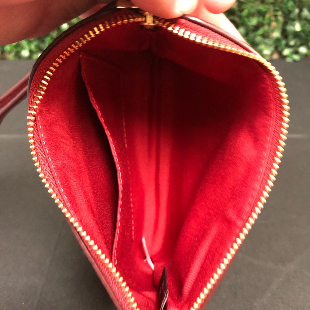 Coach Pebble Leather Corner Zip - Picture 8 of 13
